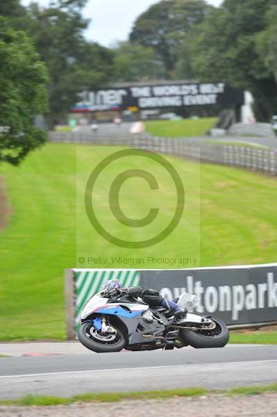 Motorcycle action photographs;Trackday digital images;event digital images;eventdigitalimages;no limits trackday;oulton park;oulton park circuit cheshire;oulton park photographs;peter wileman photography;trackday;trackday photos