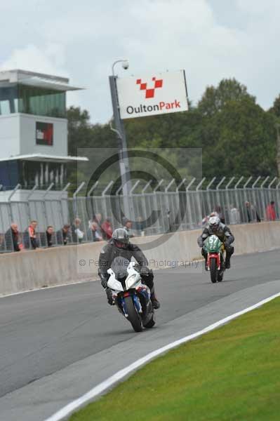 Motorcycle action photographs;Trackday digital images;event digital images;eventdigitalimages;no limits trackday;oulton park;oulton park circuit cheshire;oulton park photographs;peter wileman photography;trackday;trackday photos