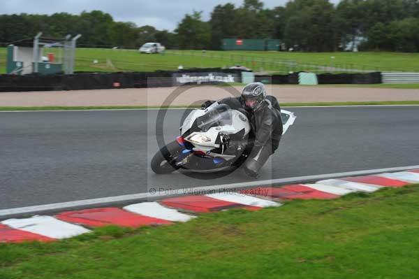 Motorcycle action photographs;Trackday digital images;event digital images;eventdigitalimages;no limits trackday;oulton park;oulton park circuit cheshire;oulton park photographs;peter wileman photography;trackday;trackday photos