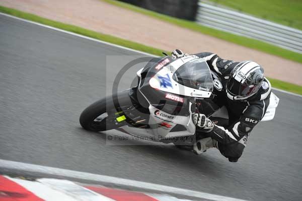 Motorcycle action photographs;Trackday digital images;event digital images;eventdigitalimages;no limits trackday;oulton park;oulton park circuit cheshire;oulton park photographs;peter wileman photography;trackday;trackday photos