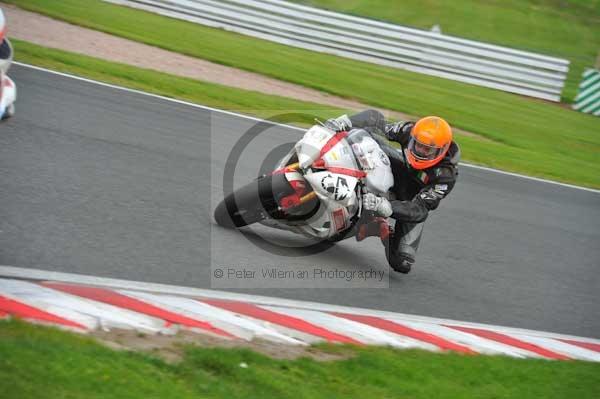 Motorcycle action photographs;Trackday digital images;event digital images;eventdigitalimages;no limits trackday;oulton park;oulton park circuit cheshire;oulton park photographs;peter wileman photography;trackday;trackday photos