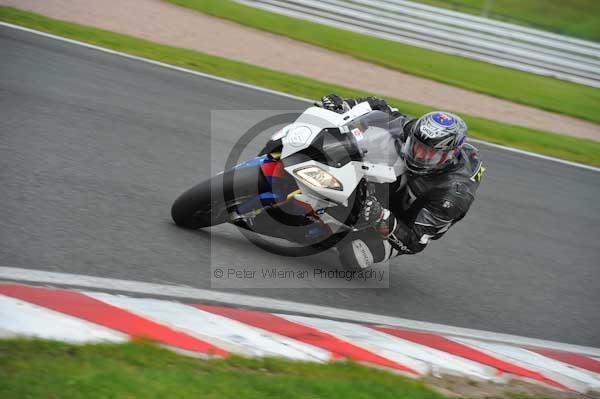 Motorcycle action photographs;Trackday digital images;event digital images;eventdigitalimages;no limits trackday;oulton park;oulton park circuit cheshire;oulton park photographs;peter wileman photography;trackday;trackday photos