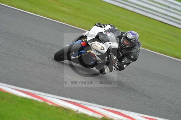 Motorcycle action photographs;Trackday digital images;event digital images;eventdigitalimages;no limits trackday;oulton park;oulton park circuit cheshire;oulton park photographs;peter wileman photography;trackday;trackday photos