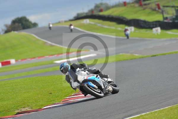 Motorcycle action photographs;Trackday digital images;event digital images;eventdigitalimages;no limits trackday;oulton park;oulton park circuit cheshire;oulton park photographs;peter wileman photography;trackday;trackday photos