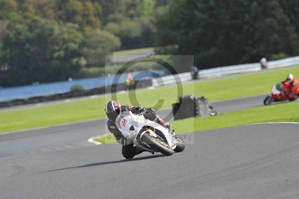 Motorcycle action photographs;Trackday digital images;event digital images;eventdigitalimages;no limits trackday;oulton park;oulton park circuit cheshire;oulton park photographs;peter wileman photography;trackday;trackday photos