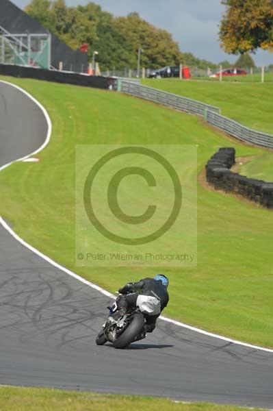 Motorcycle action photographs;Trackday digital images;event digital images;eventdigitalimages;no limits trackday;oulton park;oulton park circuit cheshire;oulton park photographs;peter wileman photography;trackday;trackday photos