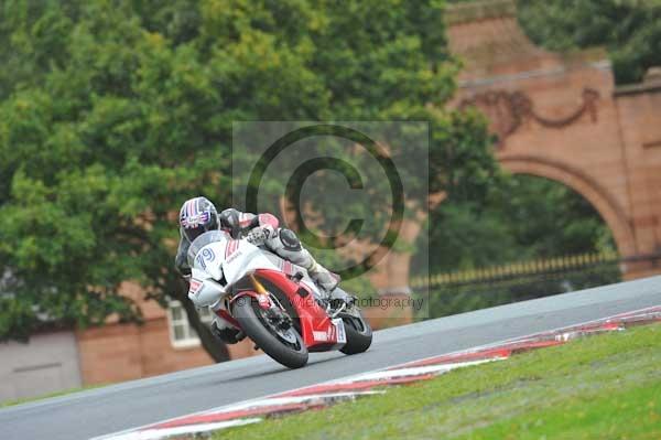 Motorcycle action photographs;Trackday digital images;event digital images;eventdigitalimages;no limits trackday;oulton park;oulton park circuit cheshire;oulton park photographs;peter wileman photography;trackday;trackday photos