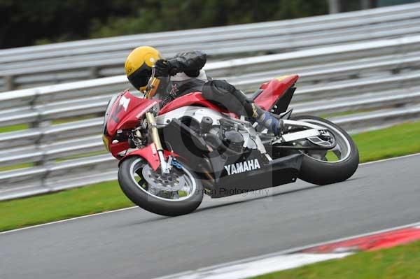 Motorcycle action photographs;Trackday digital images;event digital images;eventdigitalimages;no limits trackday;oulton park;oulton park circuit cheshire;oulton park photographs;peter wileman photography;trackday;trackday photos