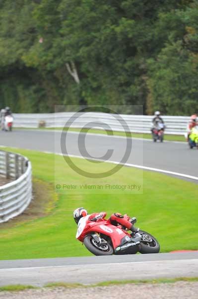 Motorcycle action photographs;Trackday digital images;event digital images;eventdigitalimages;no limits trackday;oulton park;oulton park circuit cheshire;oulton park photographs;peter wileman photography;trackday;trackday photos