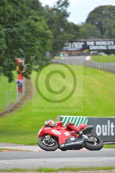 Motorcycle action photographs;Trackday digital images;event digital images;eventdigitalimages;no limits trackday;oulton park;oulton park circuit cheshire;oulton park photographs;peter wileman photography;trackday;trackday photos