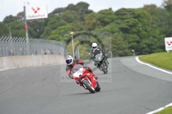 Motorcycle action photographs;Trackday digital images;event digital images;eventdigitalimages;no limits trackday;oulton park;oulton park circuit cheshire;oulton park photographs;peter wileman photography;trackday;trackday photos