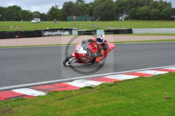 Motorcycle action photographs;Trackday digital images;event digital images;eventdigitalimages;no limits trackday;oulton park;oulton park circuit cheshire;oulton park photographs;peter wileman photography;trackday;trackday photos