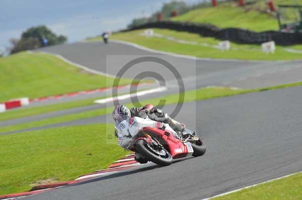 Motorcycle action photographs;Trackday digital images;event digital images;eventdigitalimages;no limits trackday;oulton park;oulton park circuit cheshire;oulton park photographs;peter wileman photography;trackday;trackday photos