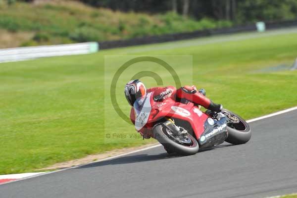 Motorcycle action photographs;Trackday digital images;event digital images;eventdigitalimages;no limits trackday;oulton park;oulton park circuit cheshire;oulton park photographs;peter wileman photography;trackday;trackday photos