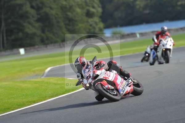 Motorcycle action photographs;Trackday digital images;event digital images;eventdigitalimages;no limits trackday;oulton park;oulton park circuit cheshire;oulton park photographs;peter wileman photography;trackday;trackday photos