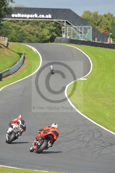 Motorcycle action photographs;Trackday digital images;event digital images;eventdigitalimages;no limits trackday;oulton park;oulton park circuit cheshire;oulton park photographs;peter wileman photography;trackday;trackday photos