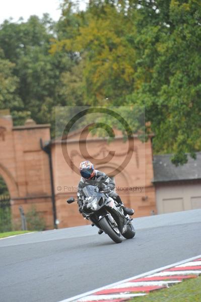 Motorcycle action photographs;Trackday digital images;event digital images;eventdigitalimages;no limits trackday;oulton park;oulton park circuit cheshire;oulton park photographs;peter wileman photography;trackday;trackday photos