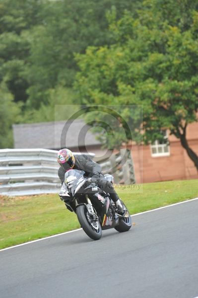 Motorcycle action photographs;Trackday digital images;event digital images;eventdigitalimages;no limits trackday;oulton park;oulton park circuit cheshire;oulton park photographs;peter wileman photography;trackday;trackday photos