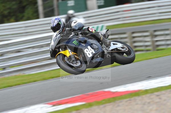 Motorcycle action photographs;Trackday digital images;event digital images;eventdigitalimages;no limits trackday;oulton park;oulton park circuit cheshire;oulton park photographs;peter wileman photography;trackday;trackday photos