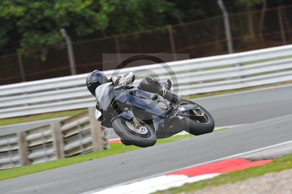 Motorcycle action photographs;Trackday digital images;event digital images;eventdigitalimages;no limits trackday;oulton park;oulton park circuit cheshire;oulton park photographs;peter wileman photography;trackday;trackday photos