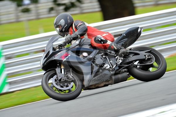 Motorcycle action photographs;Trackday digital images;event digital images;eventdigitalimages;no limits trackday;oulton park;oulton park circuit cheshire;oulton park photographs;peter wileman photography;trackday;trackday photos