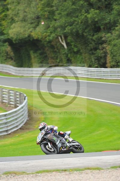 Motorcycle action photographs;Trackday digital images;event digital images;eventdigitalimages;no limits trackday;oulton park;oulton park circuit cheshire;oulton park photographs;peter wileman photography;trackday;trackday photos