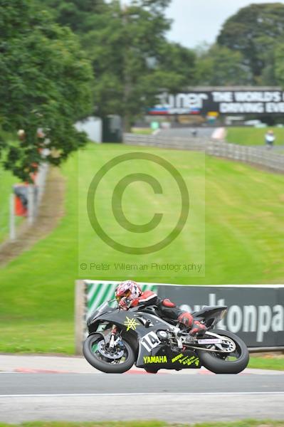 Motorcycle action photographs;Trackday digital images;event digital images;eventdigitalimages;no limits trackday;oulton park;oulton park circuit cheshire;oulton park photographs;peter wileman photography;trackday;trackday photos