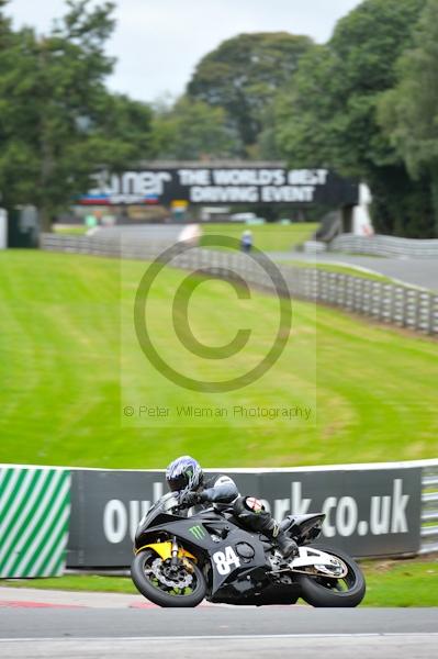 Motorcycle action photographs;Trackday digital images;event digital images;eventdigitalimages;no limits trackday;oulton park;oulton park circuit cheshire;oulton park photographs;peter wileman photography;trackday;trackday photos