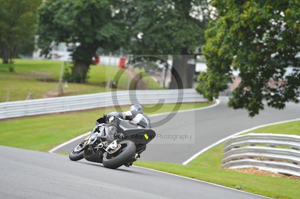 Motorcycle action photographs;Trackday digital images;event digital images;eventdigitalimages;no limits trackday;oulton park;oulton park circuit cheshire;oulton park photographs;peter wileman photography;trackday;trackday photos