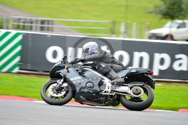 Motorcycle action photographs;Trackday digital images;event digital images;eventdigitalimages;no limits trackday;oulton park;oulton park circuit cheshire;oulton park photographs;peter wileman photography;trackday;trackday photos