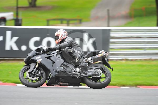 Motorcycle action photographs;Trackday digital images;event digital images;eventdigitalimages;no limits trackday;oulton park;oulton park circuit cheshire;oulton park photographs;peter wileman photography;trackday;trackday photos