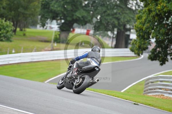 Motorcycle action photographs;Trackday digital images;event digital images;eventdigitalimages;no limits trackday;oulton park;oulton park circuit cheshire;oulton park photographs;peter wileman photography;trackday;trackday photos