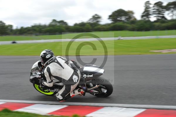 Motorcycle action photographs;Trackday digital images;event digital images;eventdigitalimages;no limits trackday;oulton park;oulton park circuit cheshire;oulton park photographs;peter wileman photography;trackday;trackday photos