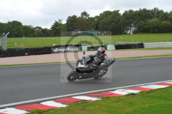 Motorcycle action photographs;Trackday digital images;event digital images;eventdigitalimages;no limits trackday;oulton park;oulton park circuit cheshire;oulton park photographs;peter wileman photography;trackday;trackday photos