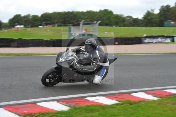 Motorcycle action photographs;Trackday digital images;event digital images;eventdigitalimages;no limits trackday;oulton park;oulton park circuit cheshire;oulton park photographs;peter wileman photography;trackday;trackday photos