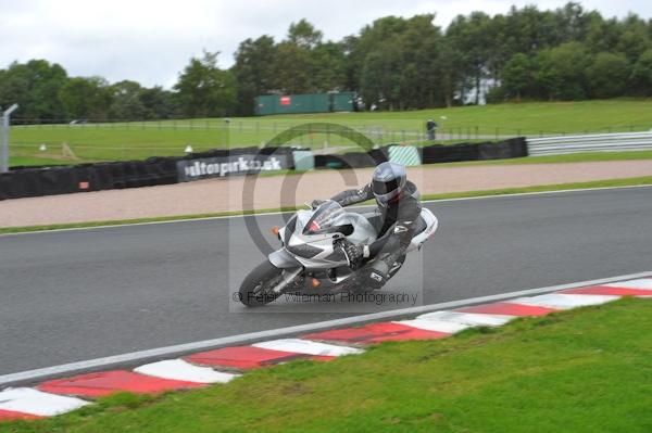 Motorcycle action photographs;Trackday digital images;event digital images;eventdigitalimages;no limits trackday;oulton park;oulton park circuit cheshire;oulton park photographs;peter wileman photography;trackday;trackday photos