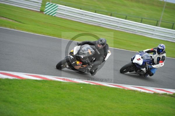 Motorcycle action photographs;Trackday digital images;event digital images;eventdigitalimages;no limits trackday;oulton park;oulton park circuit cheshire;oulton park photographs;peter wileman photography;trackday;trackday photos