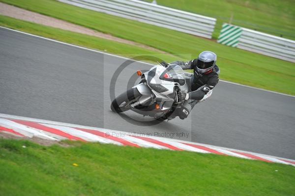 Motorcycle action photographs;Trackday digital images;event digital images;eventdigitalimages;no limits trackday;oulton park;oulton park circuit cheshire;oulton park photographs;peter wileman photography;trackday;trackday photos