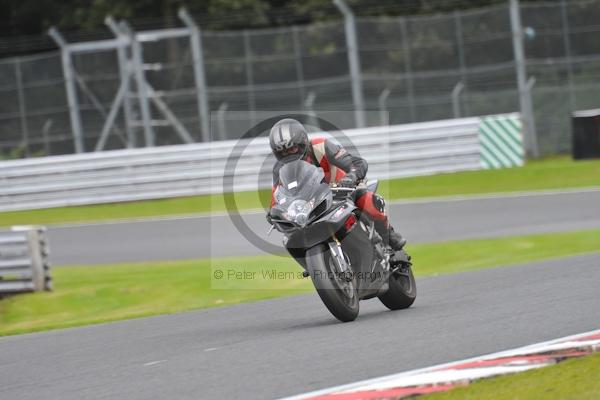 Motorcycle action photographs;Trackday digital images;event digital images;eventdigitalimages;no limits trackday;oulton park;oulton park circuit cheshire;oulton park photographs;peter wileman photography;trackday;trackday photos