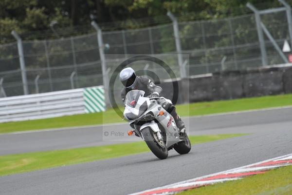 Motorcycle action photographs;Trackday digital images;event digital images;eventdigitalimages;no limits trackday;oulton park;oulton park circuit cheshire;oulton park photographs;peter wileman photography;trackday;trackday photos