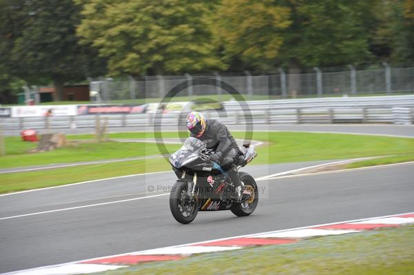 Motorcycle action photographs;Trackday digital images;event digital images;eventdigitalimages;no limits trackday;oulton park;oulton park circuit cheshire;oulton park photographs;peter wileman photography;trackday;trackday photos