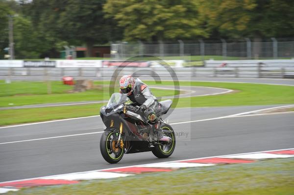 Motorcycle action photographs;Trackday digital images;event digital images;eventdigitalimages;no limits trackday;oulton park;oulton park circuit cheshire;oulton park photographs;peter wileman photography;trackday;trackday photos