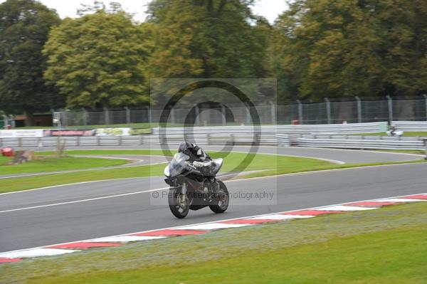 Motorcycle action photographs;Trackday digital images;event digital images;eventdigitalimages;no limits trackday;oulton park;oulton park circuit cheshire;oulton park photographs;peter wileman photography;trackday;trackday photos