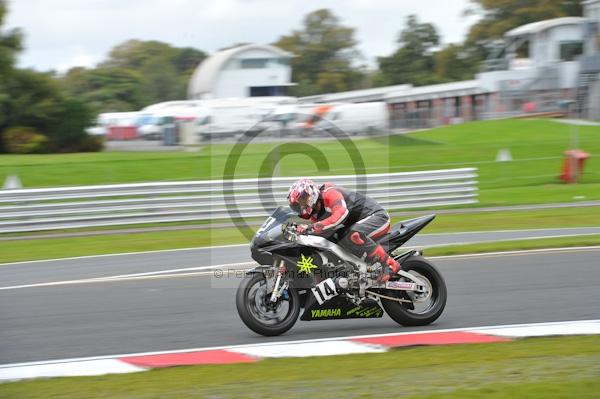 Motorcycle action photographs;Trackday digital images;event digital images;eventdigitalimages;no limits trackday;oulton park;oulton park circuit cheshire;oulton park photographs;peter wileman photography;trackday;trackday photos