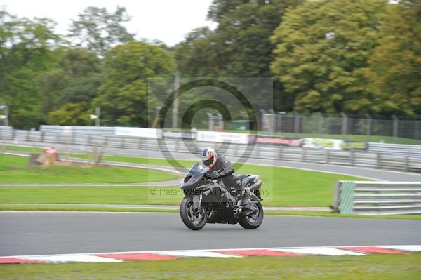 Motorcycle action photographs;Trackday digital images;event digital images;eventdigitalimages;no limits trackday;oulton park;oulton park circuit cheshire;oulton park photographs;peter wileman photography;trackday;trackday photos