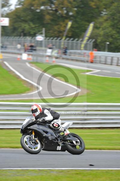 Motorcycle action photographs;Trackday digital images;event digital images;eventdigitalimages;no limits trackday;oulton park;oulton park circuit cheshire;oulton park photographs;peter wileman photography;trackday;trackday photos