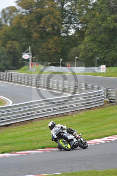 Motorcycle action photographs;Trackday digital images;event digital images;eventdigitalimages;no limits trackday;oulton park;oulton park circuit cheshire;oulton park photographs;peter wileman photography;trackday;trackday photos