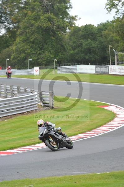 Motorcycle action photographs;Trackday digital images;event digital images;eventdigitalimages;no limits trackday;oulton park;oulton park circuit cheshire;oulton park photographs;peter wileman photography;trackday;trackday photos