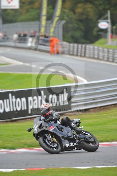 Motorcycle action photographs;Trackday digital images;event digital images;eventdigitalimages;no limits trackday;oulton park;oulton park circuit cheshire;oulton park photographs;peter wileman photography;trackday;trackday photos