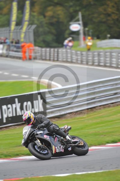 Motorcycle action photographs;Trackday digital images;event digital images;eventdigitalimages;no limits trackday;oulton park;oulton park circuit cheshire;oulton park photographs;peter wileman photography;trackday;trackday photos